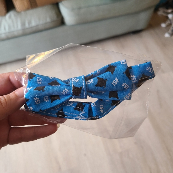 Cat bowtie - Picture 2 of 4